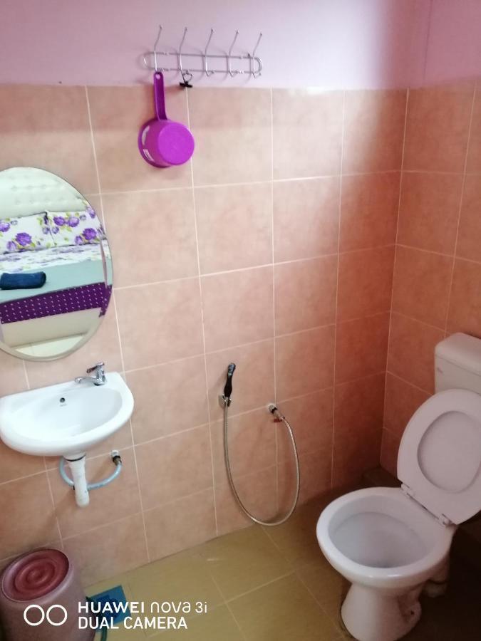 Layla Inn Batu Pahat Exterior foto